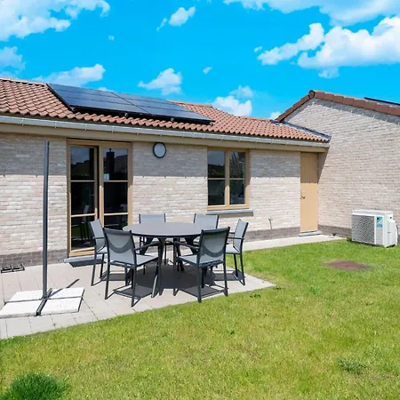 In With Private Garden, Cleaning Included Holiday home Koksijde